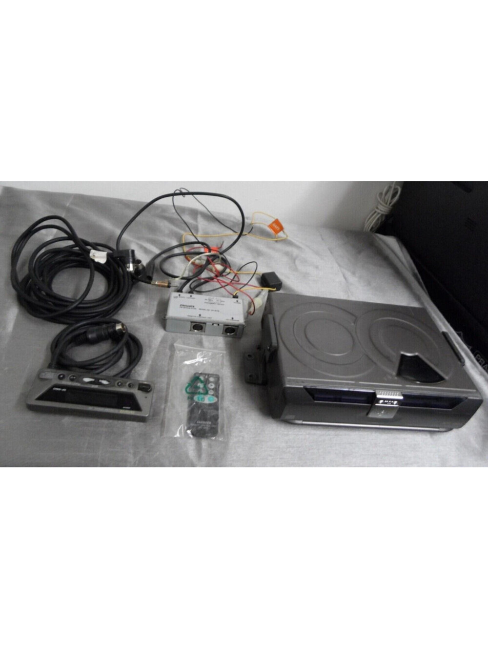 AIWA ADC-M60 6-CD changer system RF-M60 plus Modulator CD changer Control unit